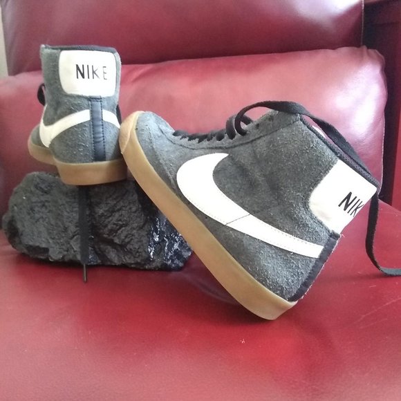 Nike Grey/White Suede High Top Sneakers Sz8 - Picture 2 of 5